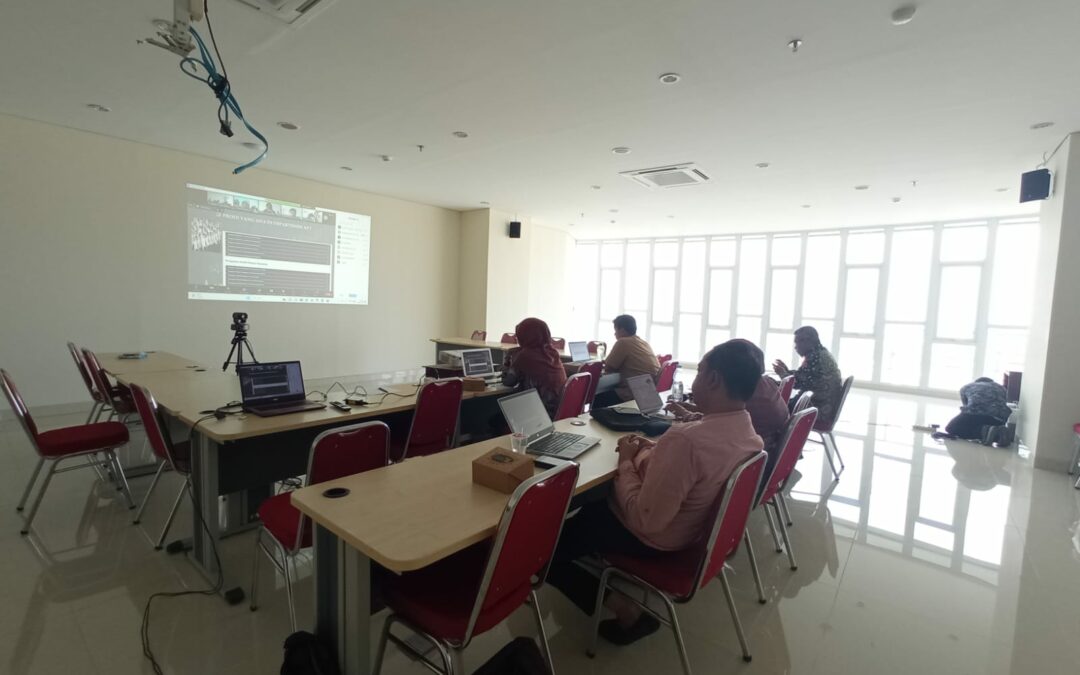 Bersama Ibu Dr. A. P. Tri Yuniningsih, M.Si Prodi Administrasi Publik UNISA Yogyakarta Menggelar Workshop Kurikulum