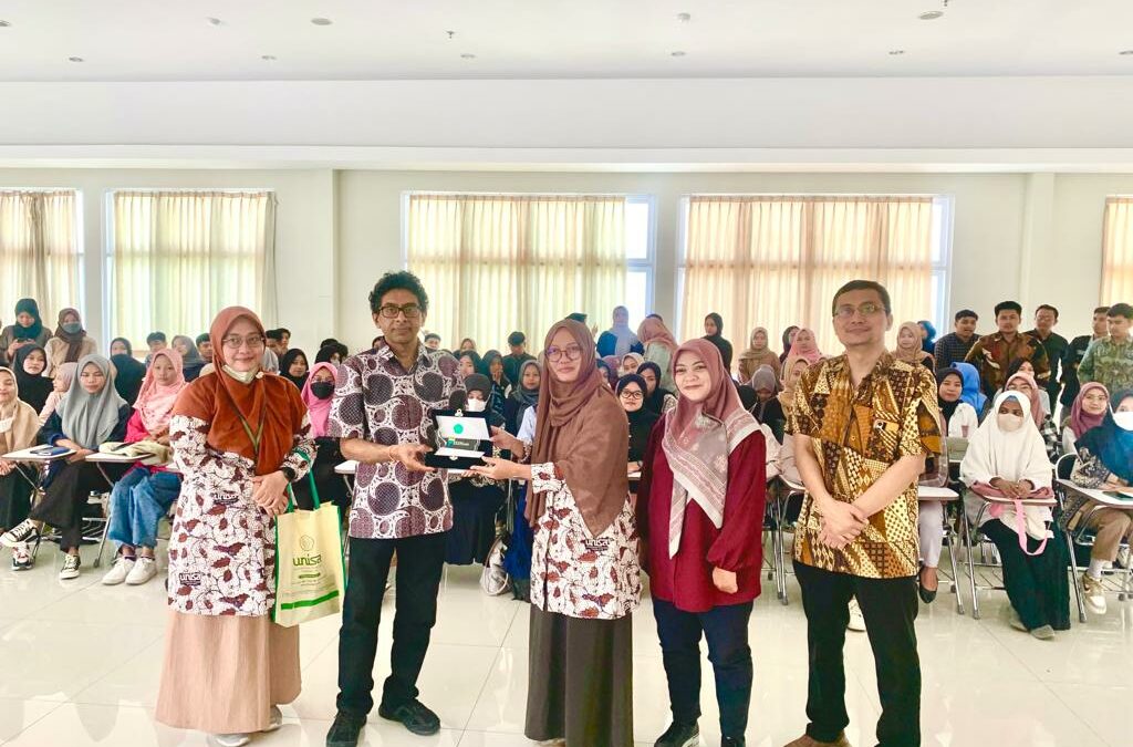 Program Administrasi Publik UNISA Yogyakarta Menyelenggarakan Kegiatan “PUBLIC LECTURE”