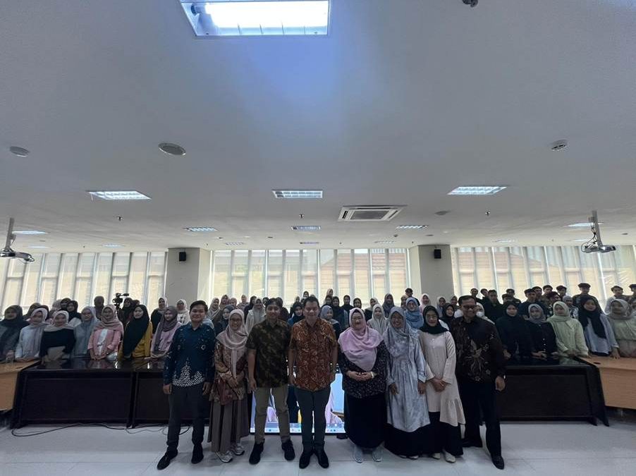 International Expert Lectures: Prodi Administrasi Publik Hadirkan Diskusi Strategis Era Disrupi